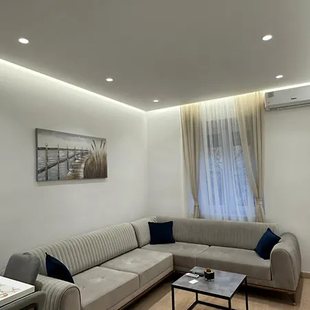Cozy In The Heart Of Apartment