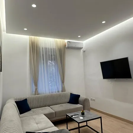 Cozy In The Heart Of Apartment *